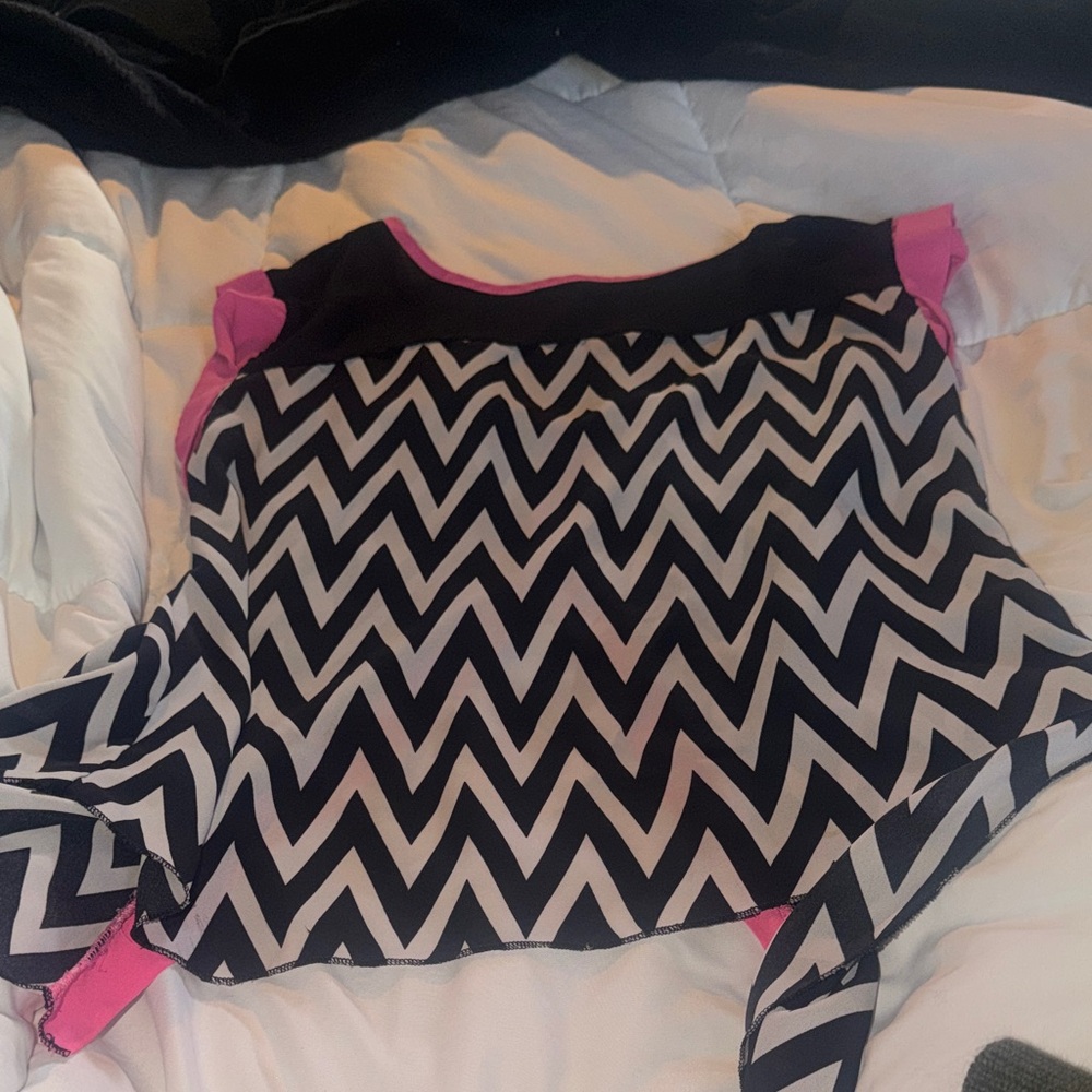 Absolute Angel Black and White Chevron Top with Pink Trim